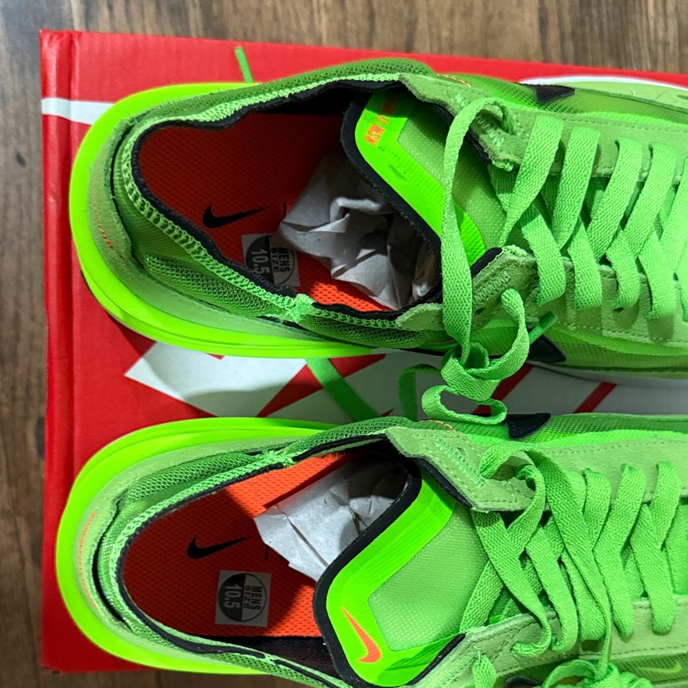 Nike Men's Lime Green Athletic Shoes - Picture 9 of 9